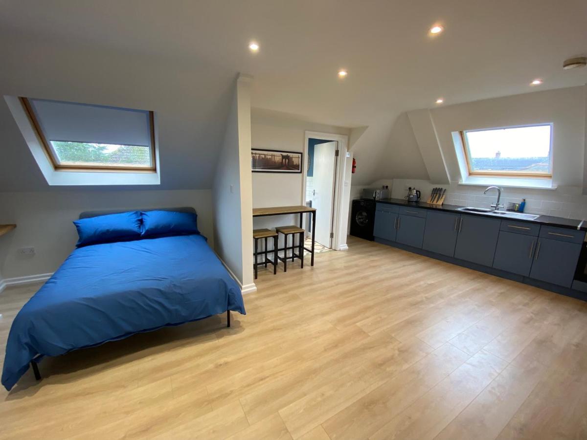 Lovely Spacious Loft Close To Train Station Worthing Exterior foto