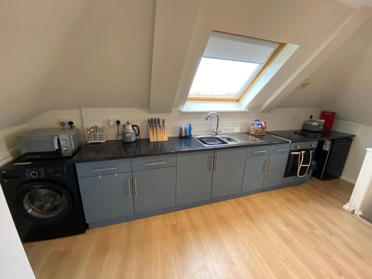 Lovely Spacious Loft Close To Train Station Worthing Exterior foto